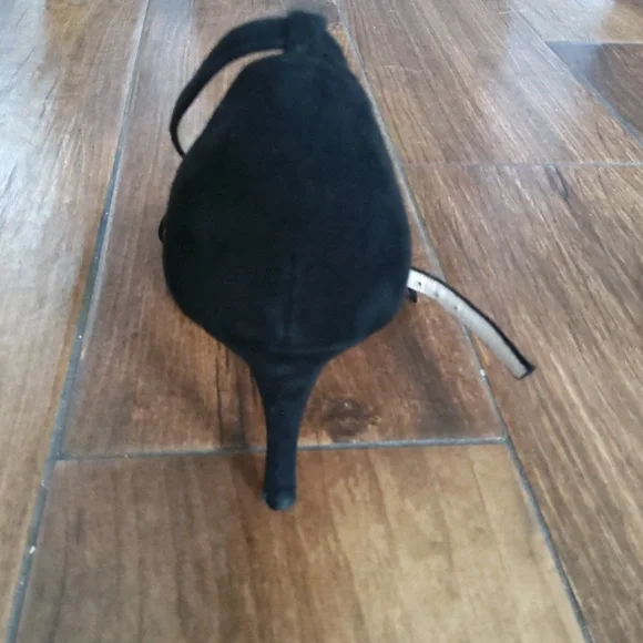 SERGIO ROSSI Black Suede Heels w/Movable Flowers & Leaves - Picture 4 of 6